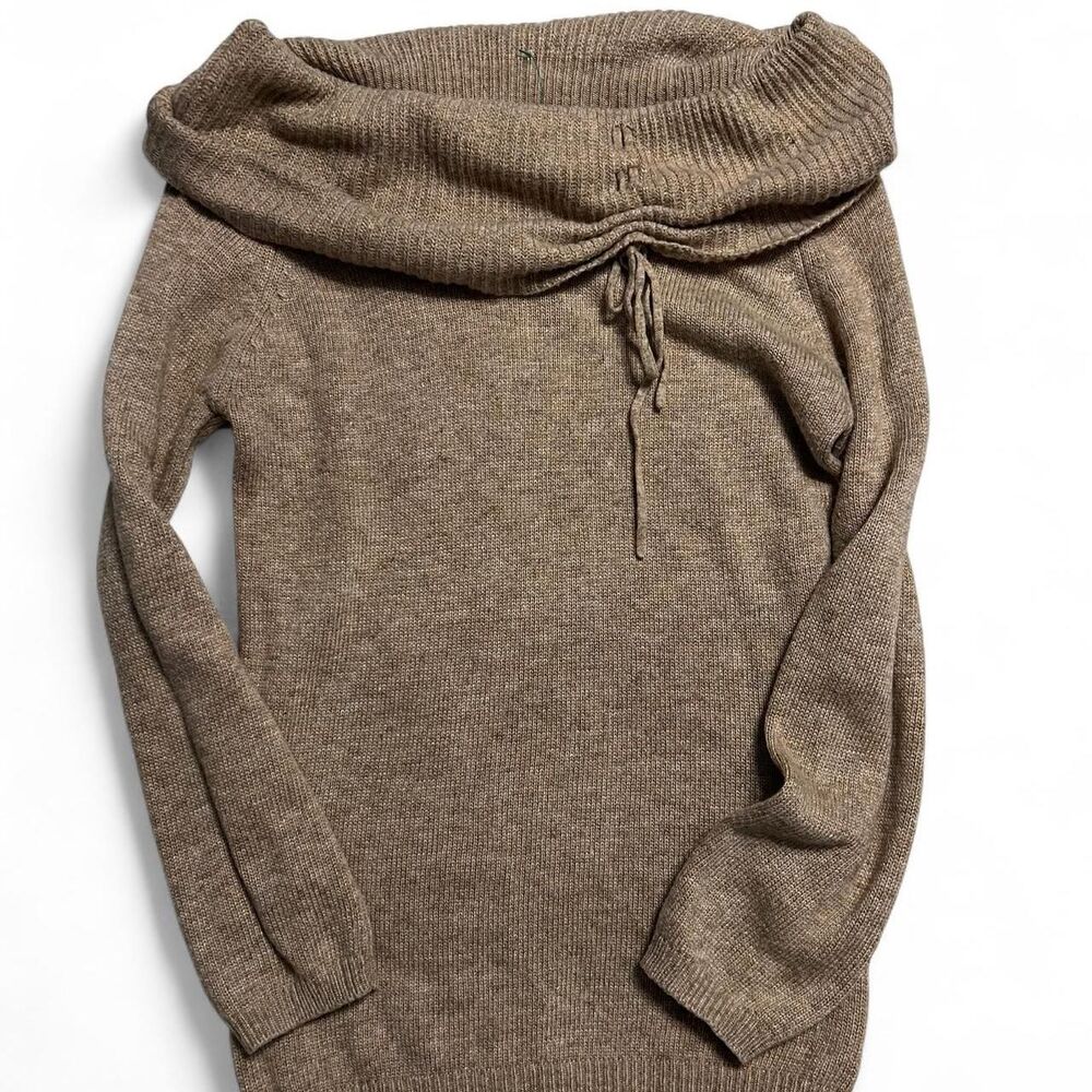 Theme Women's Brown and Tan Jumper